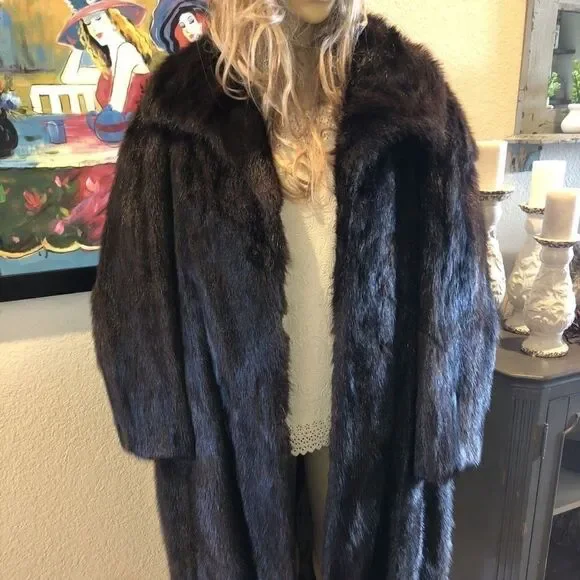 Elegant Dark Brown Mink Coat Huge Collar - Picture 1 of 15